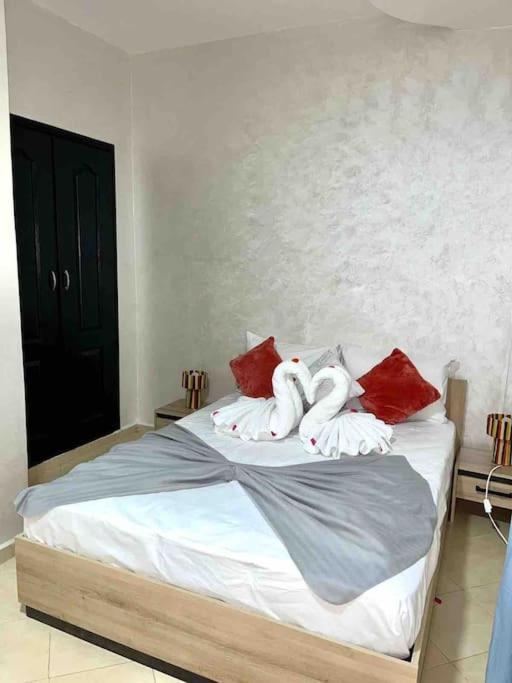 Appartement Haut Standing 3 Chambres Avec Terasse Quartier Gueliz Hivernage A Marrakech I19 Марракеш Экстерьер фото