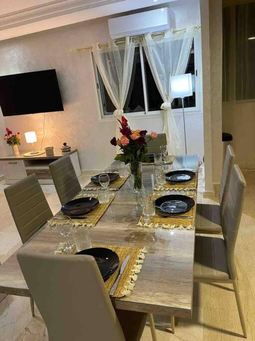 Appartement Haut Standing 3 Chambres Avec Terasse Quartier Gueliz Hivernage A Marrakech I19 Марракеш Экстерьер фото