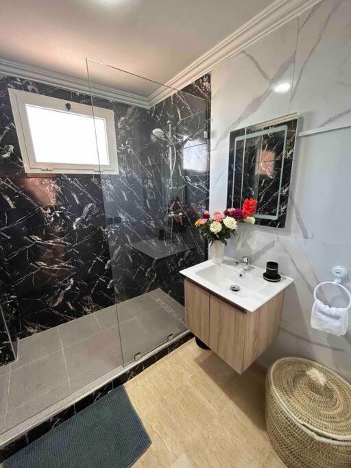 Appartement Haut Standing 3 Chambres Avec Terasse Quartier Gueliz Hivernage A Marrakech I19 Марракеш Экстерьер фото